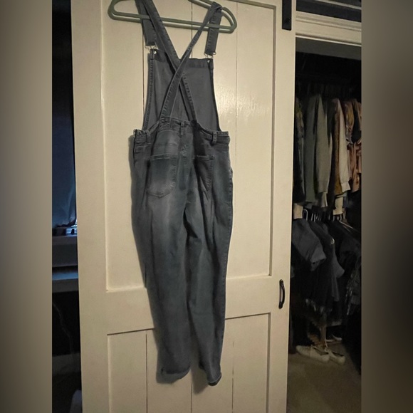 Coveralls almost new - Picture 2 of 3